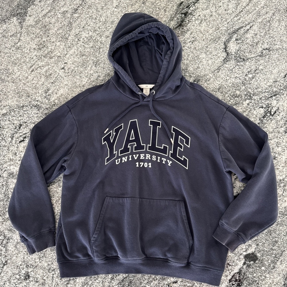 Yale University 1701 Hoodie Medium H&M Navy Blue Hooded Sweatshirt #901